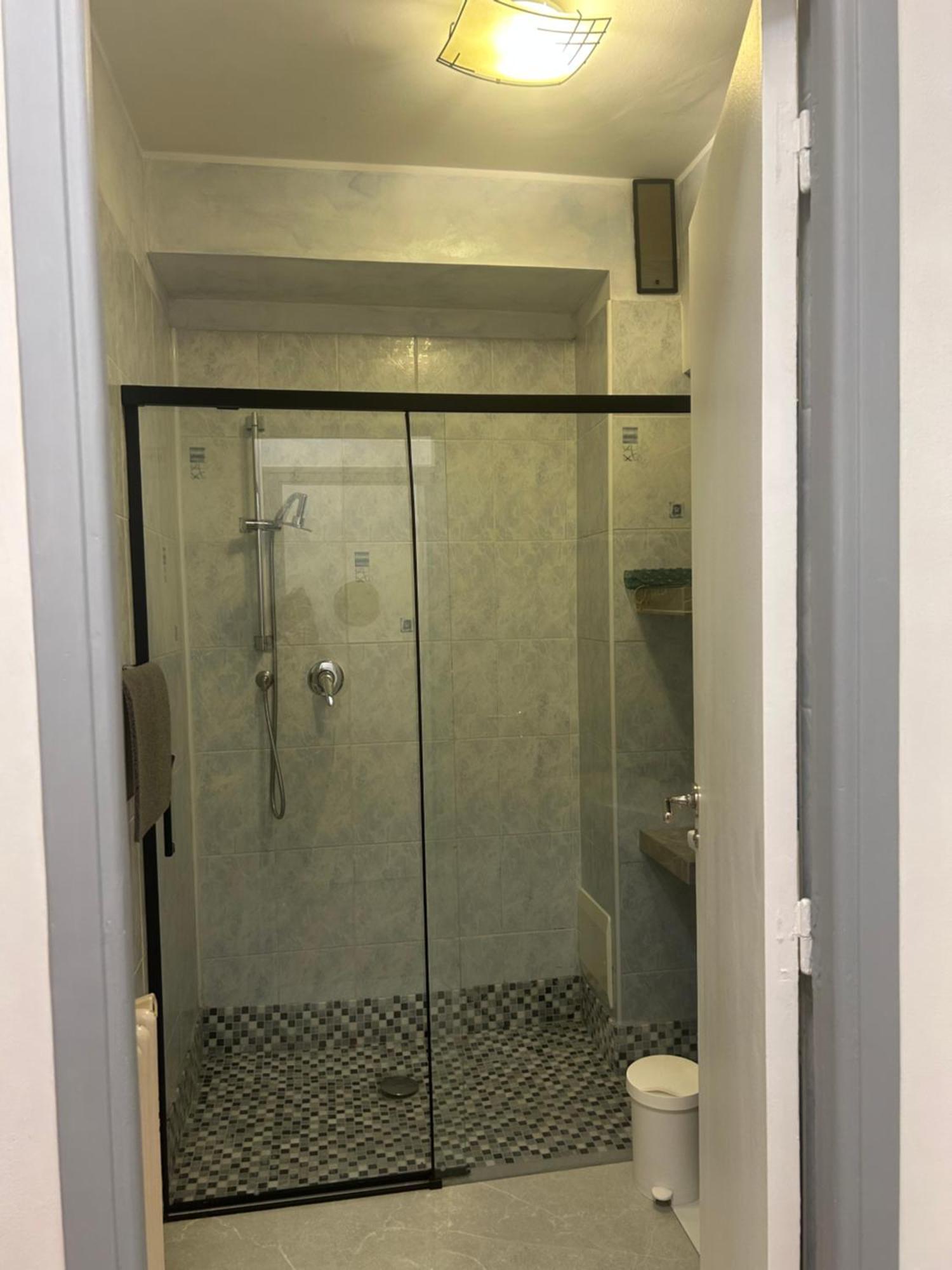 Location Saisonniere Apartment Menton Exterior photo
