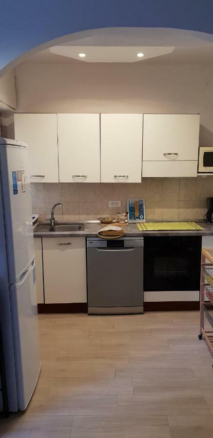Location Saisonniere Apartment Menton Exterior photo